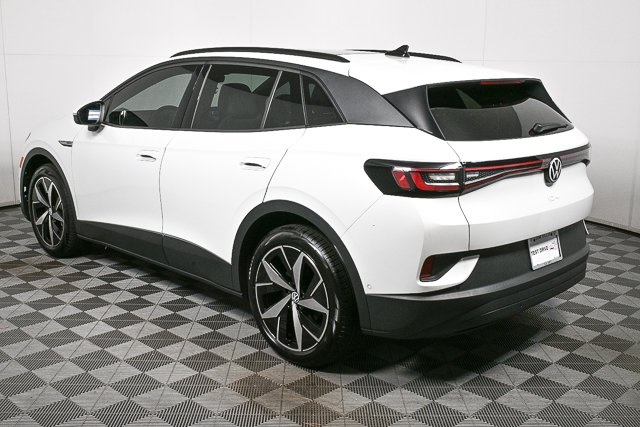 new 2025 Volkswagen ID.4 car, priced at $53,806
