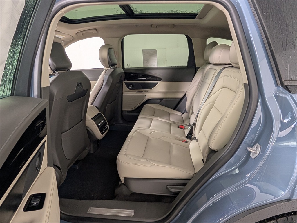 new 2025 Lincoln Nautilus car, priced at $55,699