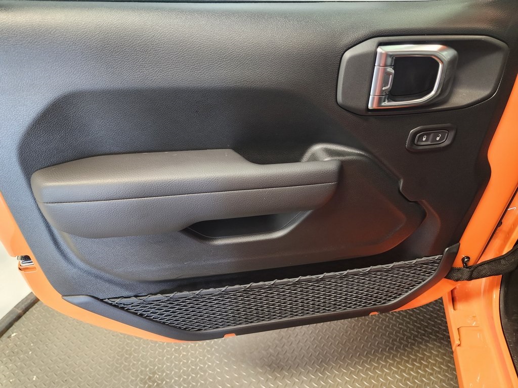 new 2025 Jeep Wrangler car, priced at $40,350