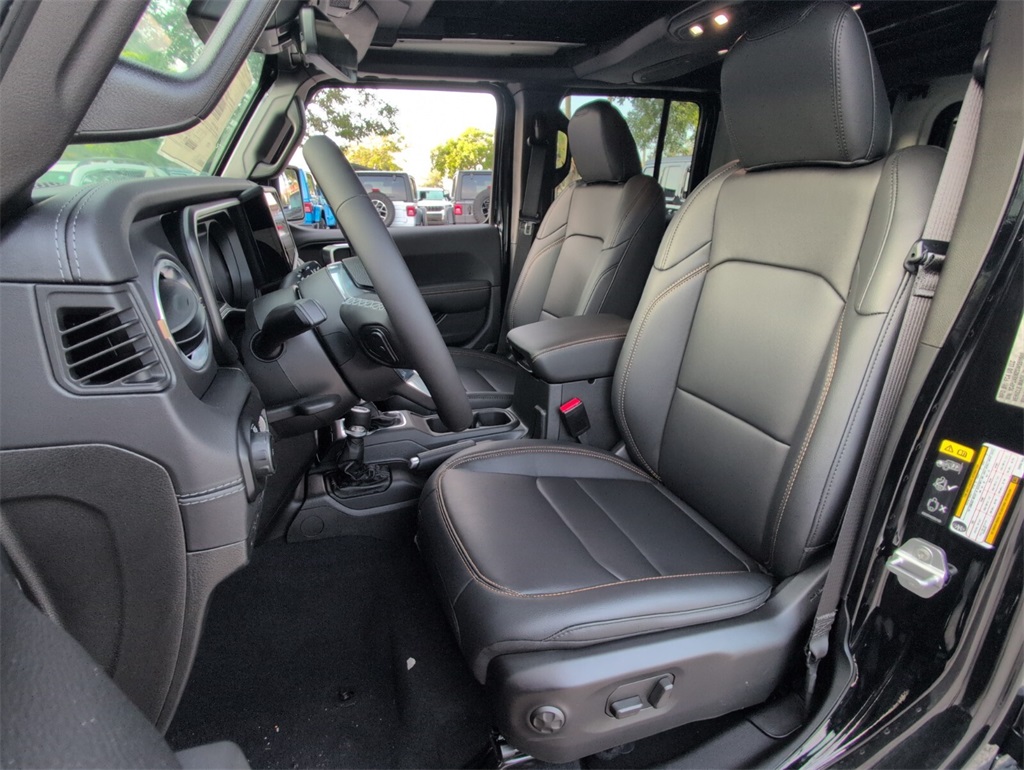 new 2025 Jeep Wrangler car, priced at $58,800