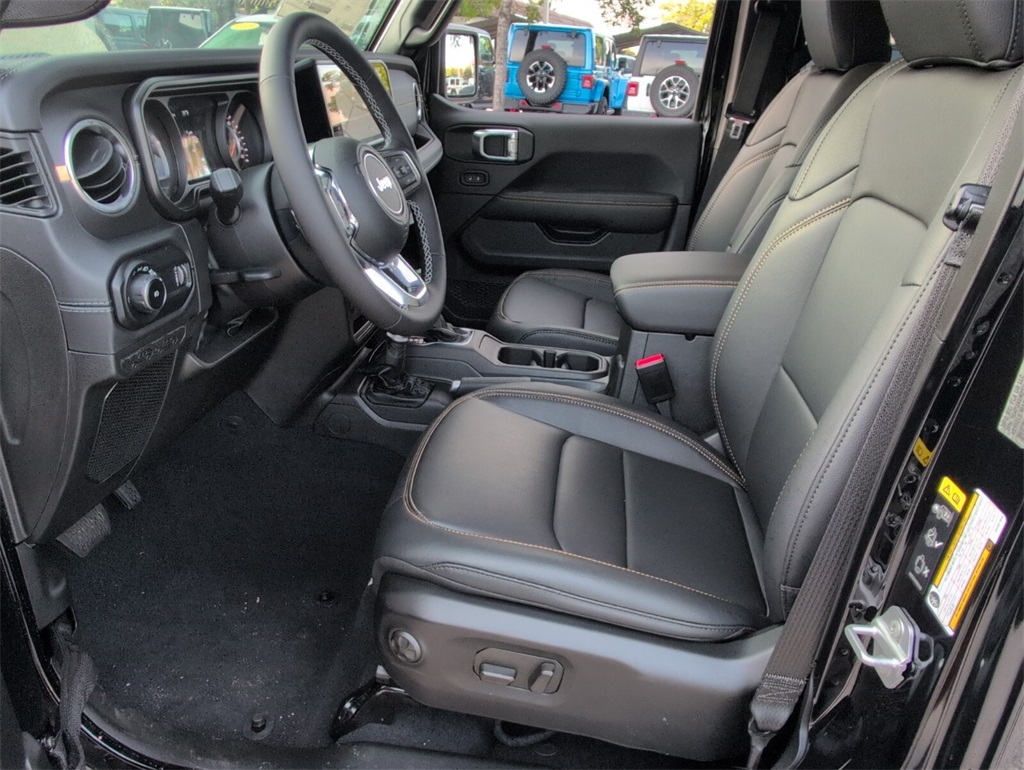 new 2025 Jeep Wrangler car, priced at $58,800