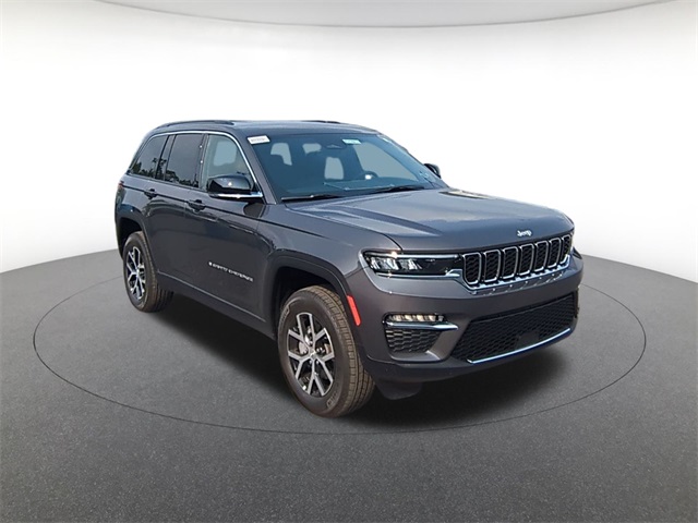 new 2025 Jeep Grand Cherokee car, priced at $40,195