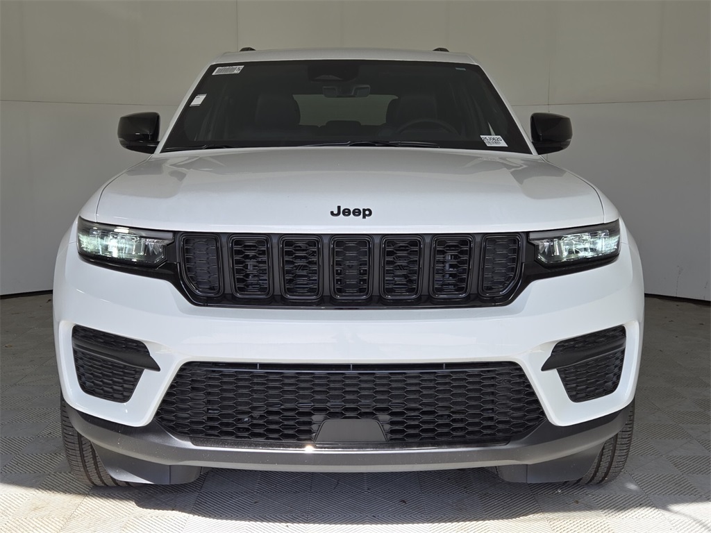 new 2025 Jeep Grand Cherokee car, priced at $37,955
