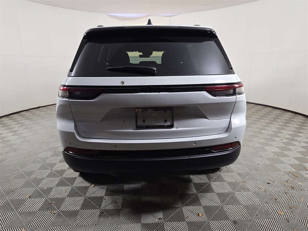 new 2025 Jeep Grand Cherokee car, priced at $37,955