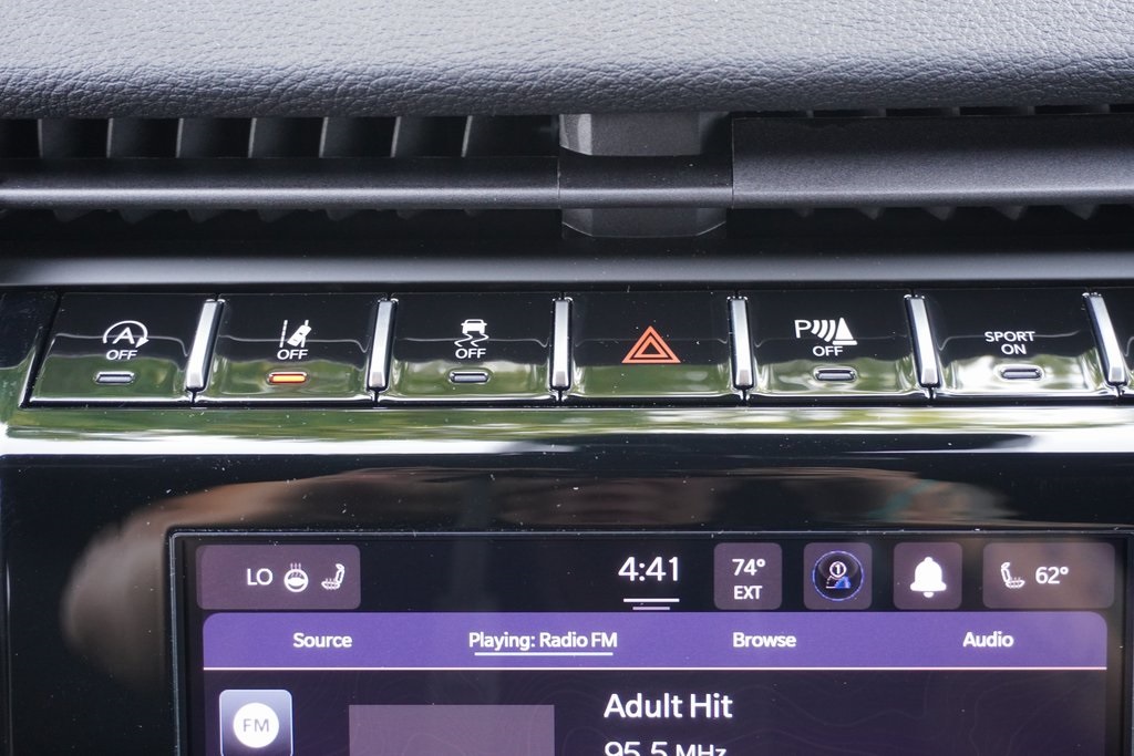 new 2025 Jeep Grand Cherokee car, priced at $40,210