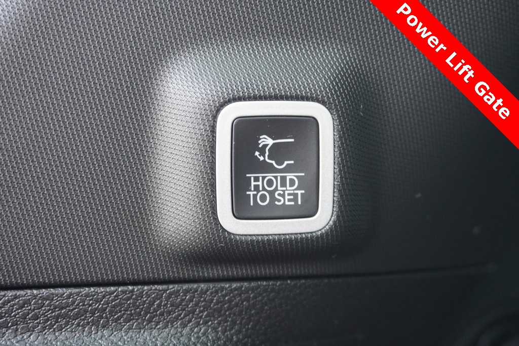 new 2025 Jeep Grand Cherokee car, priced at $40,210
