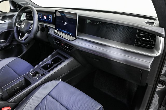 new 2025 Volkswagen Tiguan car, priced at $39,801