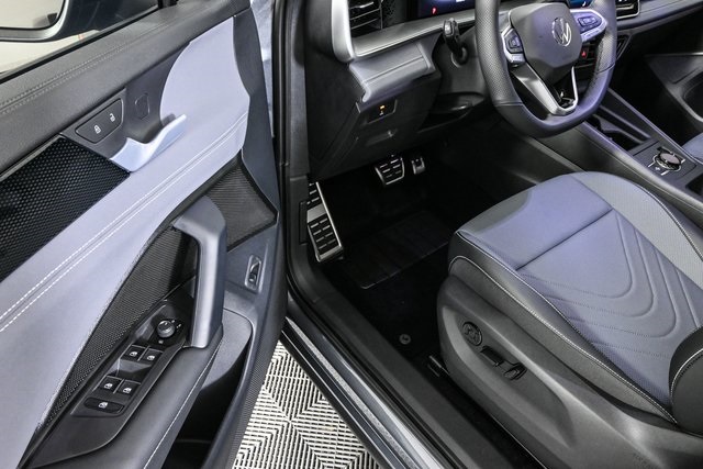 new 2025 Volkswagen Tiguan car, priced at $39,801