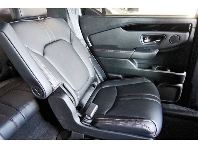 new 2025 Honda Pilot car, priced at $48,816