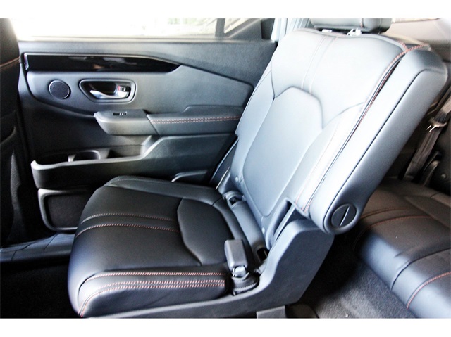 new 2025 Honda Pilot car, priced at $48,816