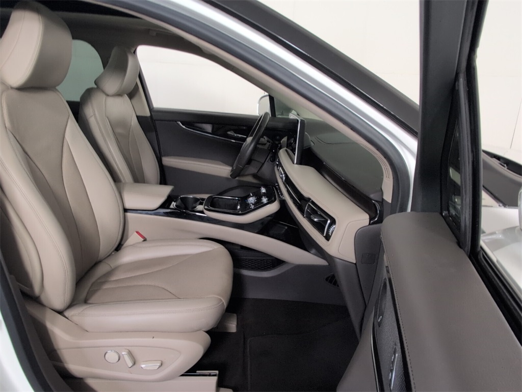 used 2022 Lincoln Nautilus car, priced at $30,000