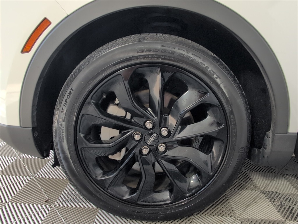 used 2022 Lincoln Nautilus car, priced at $30,000