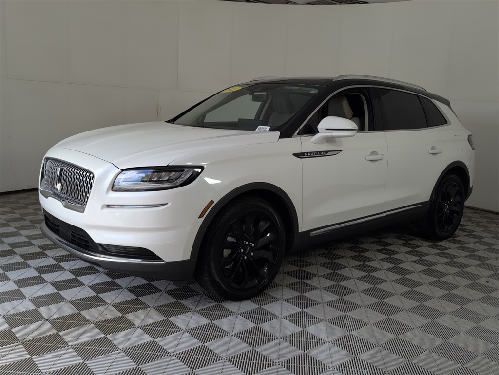 used 2022 Lincoln Nautilus car, priced at $30,000