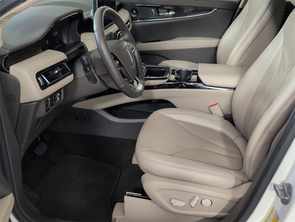 used 2022 Lincoln Nautilus car, priced at $30,000