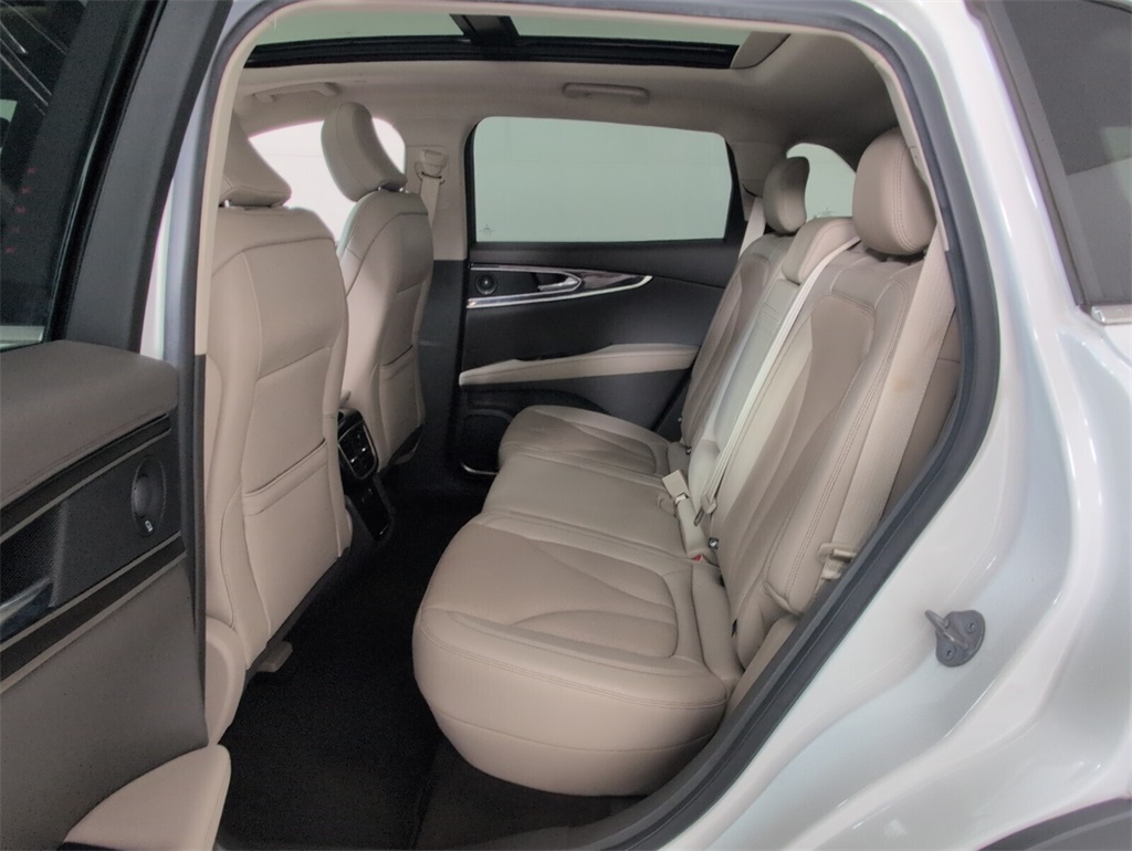 used 2022 Lincoln Nautilus car, priced at $30,000