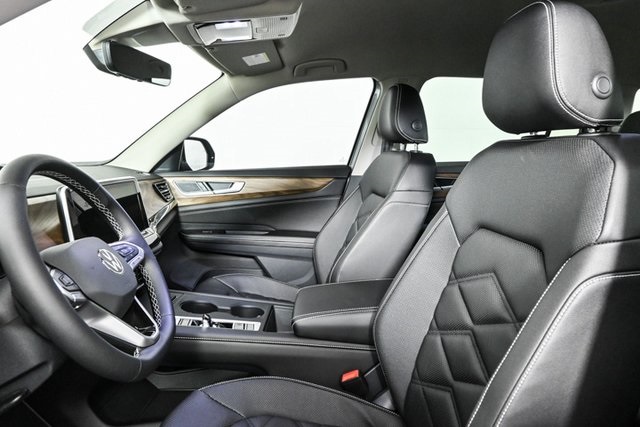 new 2025 Volkswagen Atlas car, priced at $38,552