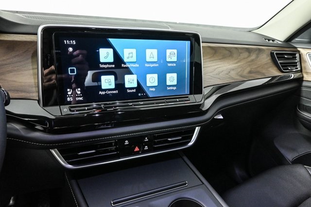 new 2025 Volkswagen Atlas car, priced at $38,552
