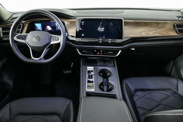 new 2025 Volkswagen Atlas car, priced at $38,552