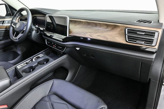 new 2025 Volkswagen Atlas car, priced at $38,552
