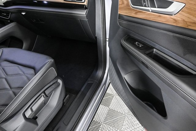 new 2025 Volkswagen Atlas car, priced at $38,552