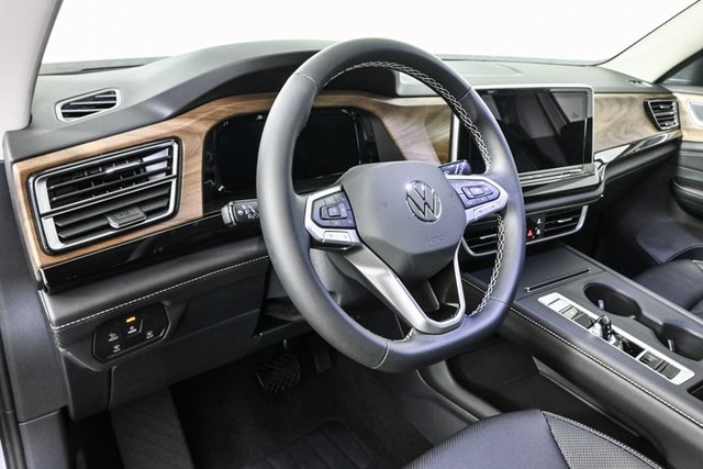 new 2025 Volkswagen Atlas car, priced at $38,552