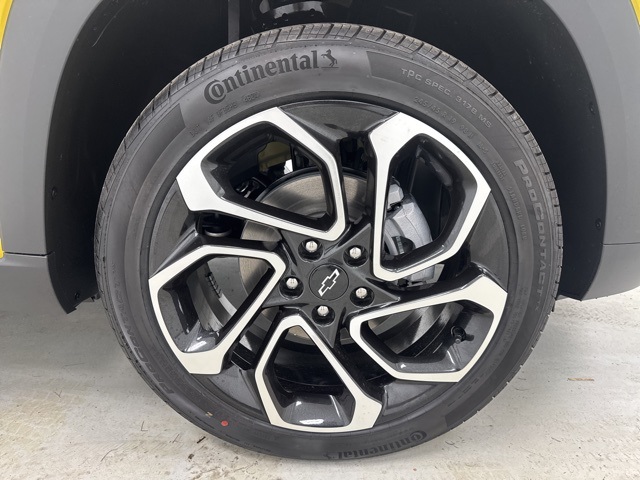 new 2025 Chevrolet Trax car, priced at $25,690