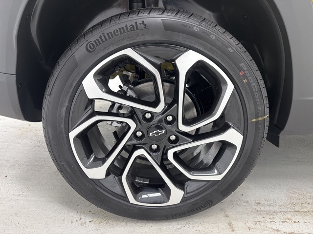 new 2025 Chevrolet Trax car, priced at $25,690