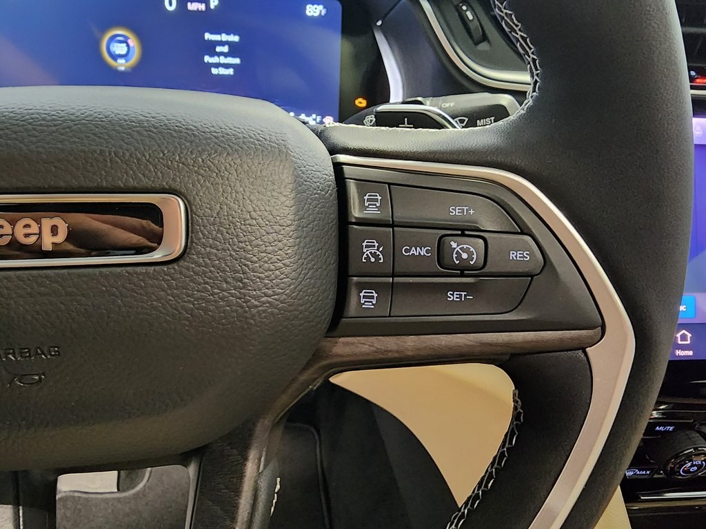 new 2025 Jeep Grand Cherokee car, priced at $47,885