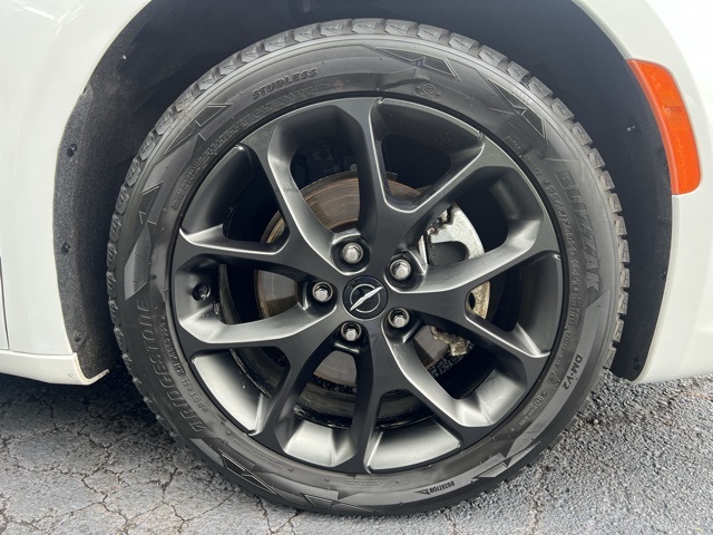 used 2024 Chrysler Pacifica car, priced at $35,000