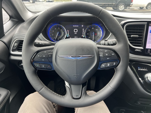 used 2024 Chrysler Pacifica car, priced at $35,000