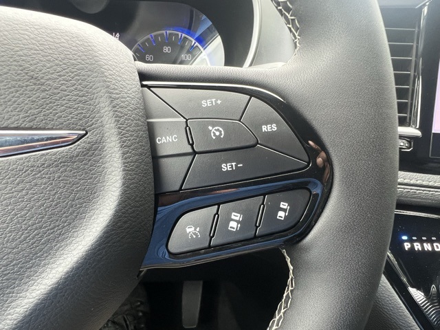 used 2024 Chrysler Pacifica car, priced at $35,000