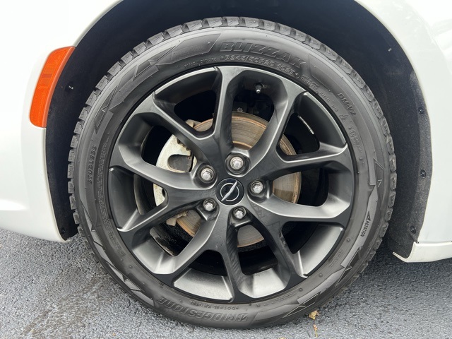 used 2024 Chrysler Pacifica car, priced at $35,000