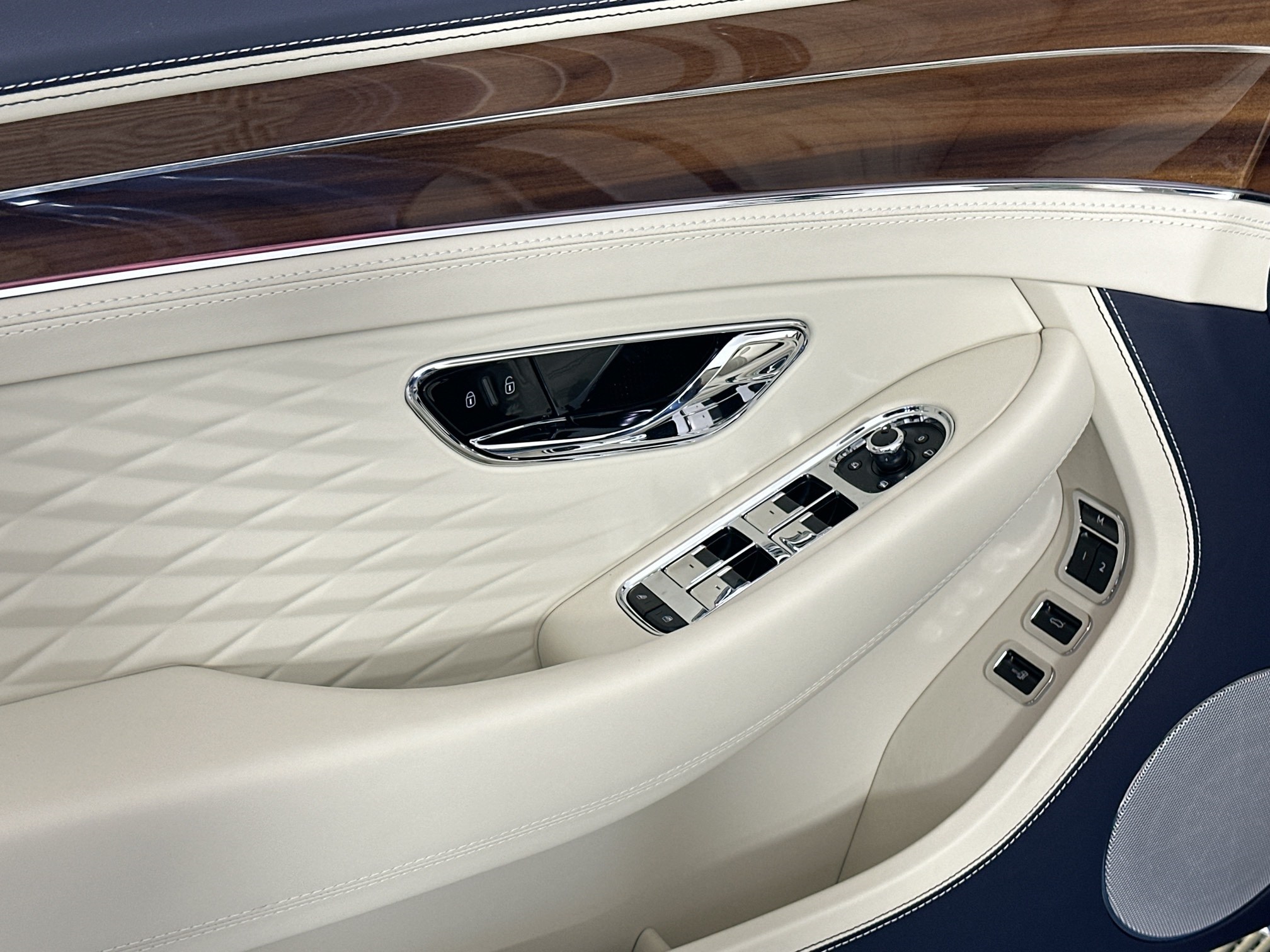 new 2026 Bentley Continental GTC car