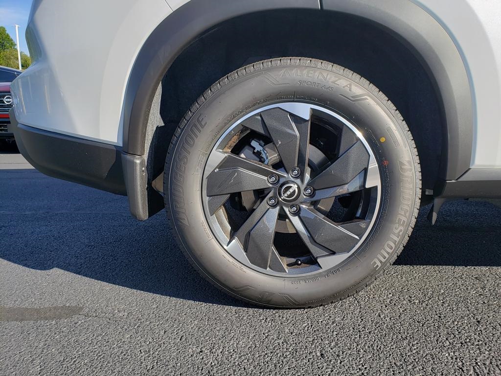 new 2026 Nissan Rogue car, priced at $33,130