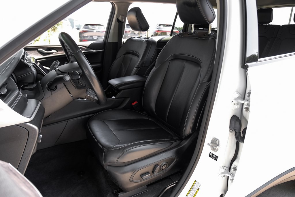 used 2022 Jeep Grand Cherokee L car, priced at $33,911