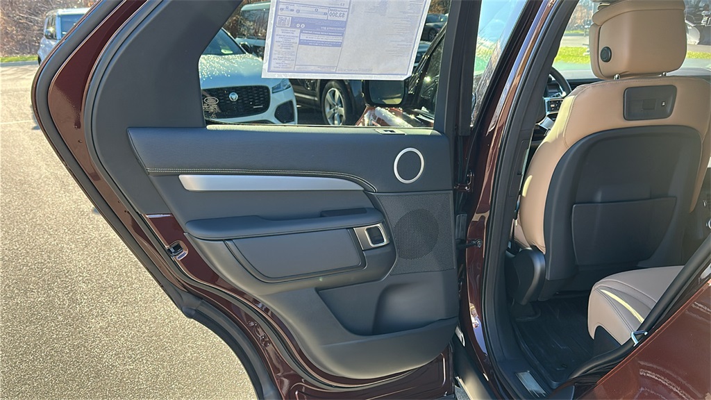 new 2026 Land Rover Discovery car, priced at $81,290