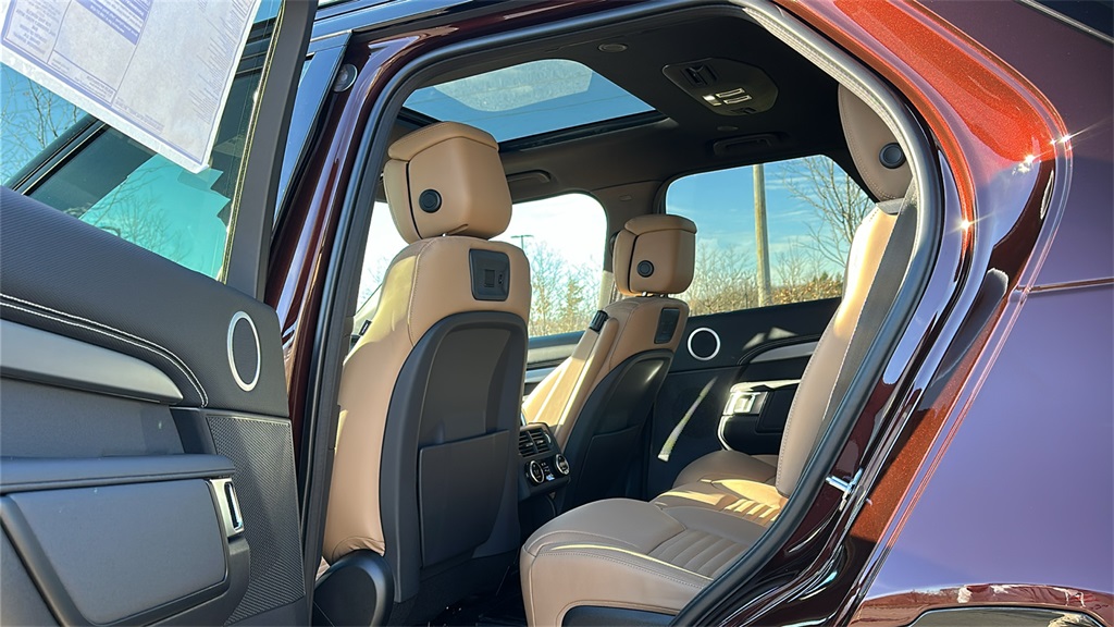 new 2026 Land Rover Discovery car, priced at $81,290