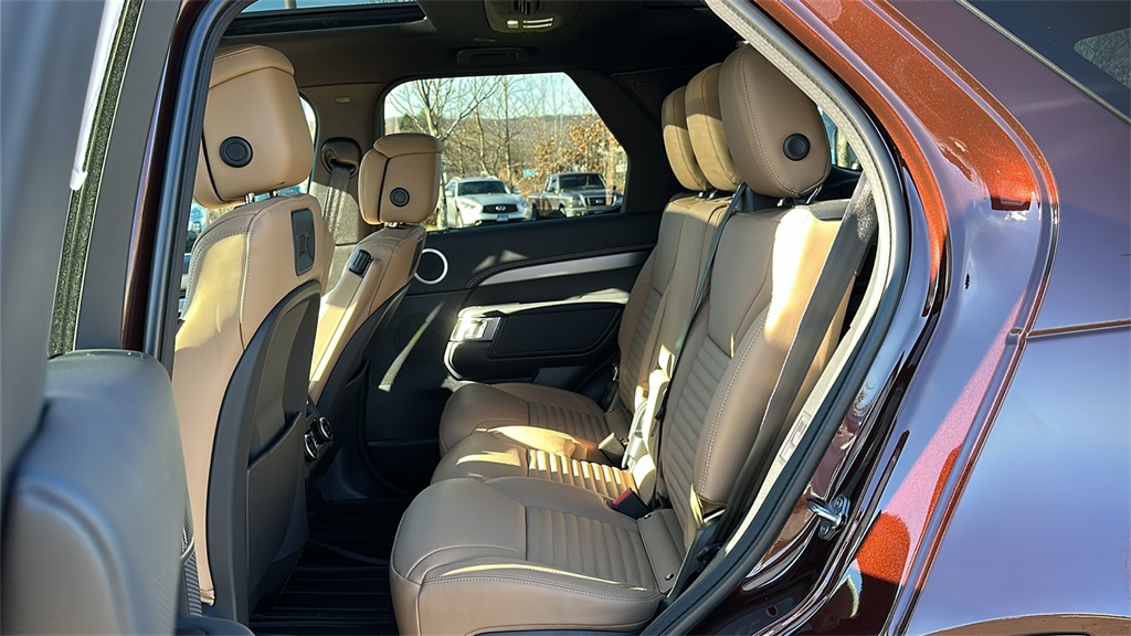 new 2026 Land Rover Discovery car, priced at $81,290
