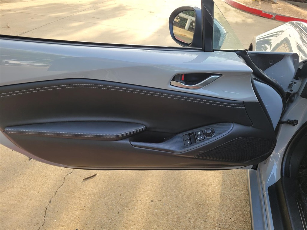 new 2025 Mazda MX-5 Miata car, priced at $35,568