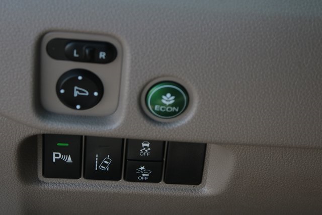 used 2018 Honda Pilot car, priced at $21,677
