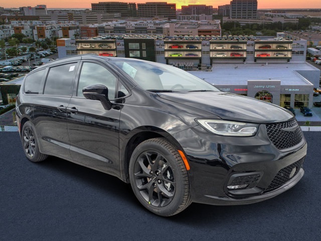 new 2025 Chrysler Pacifica car, priced at $45,870