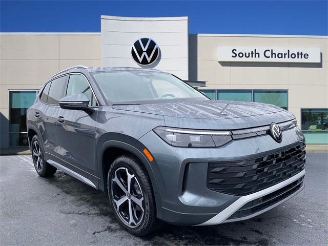 new 2025 Volkswagen Tiguan car, priced at $35,576