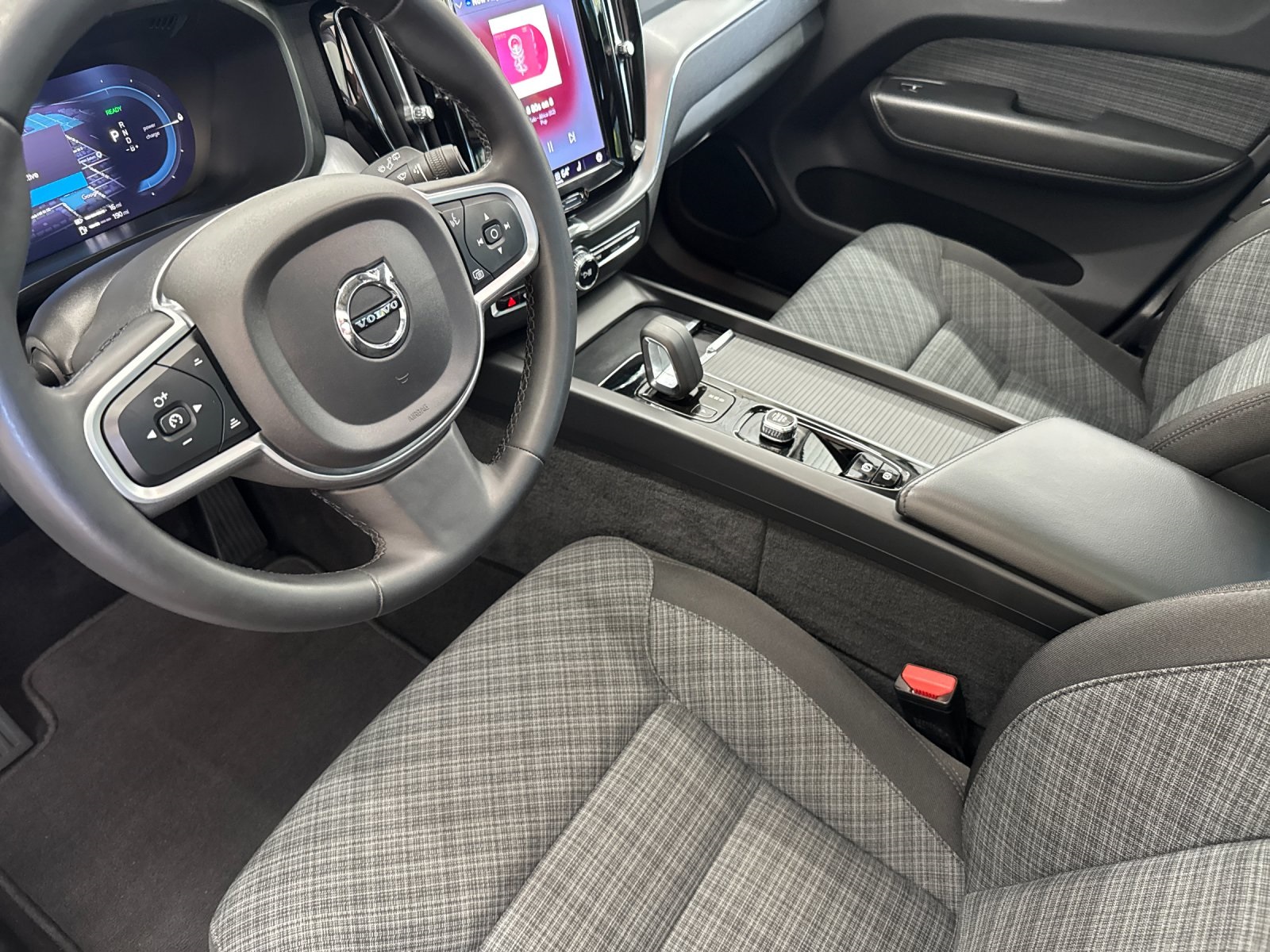used 2022 Volvo XC60 Recharge Plug-In Hybrid car, priced at $34,498