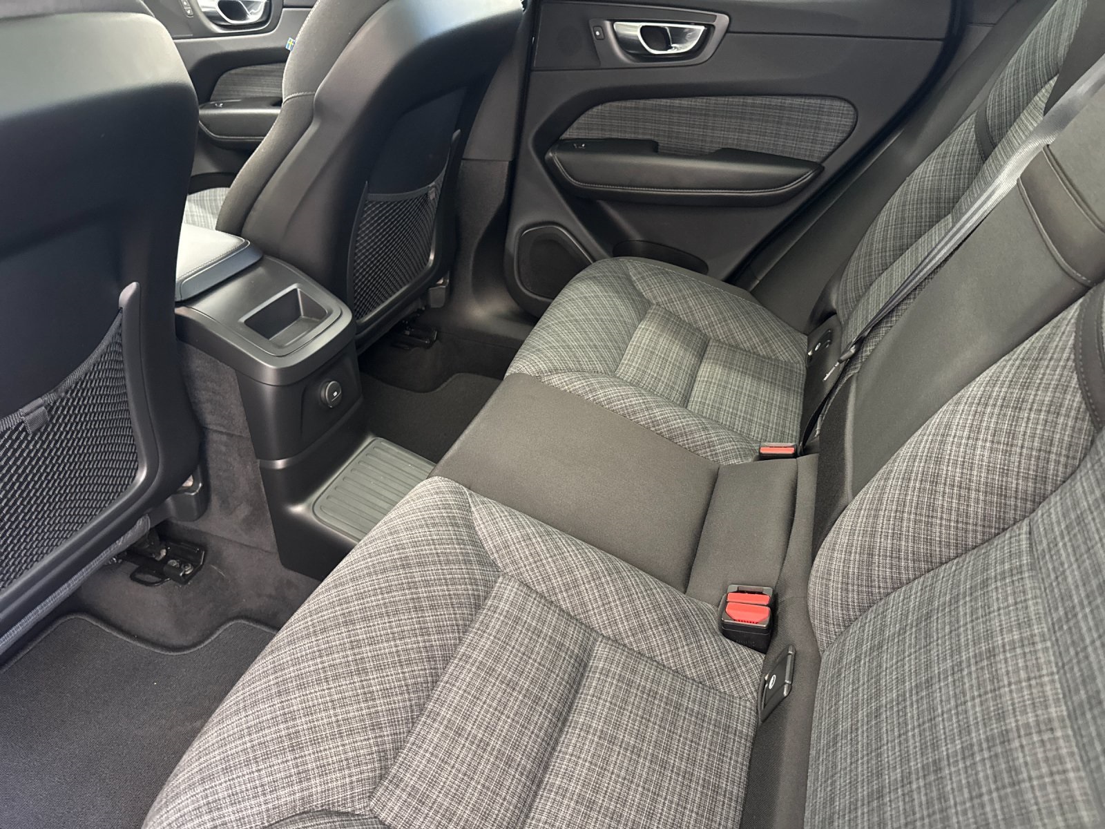 used 2022 Volvo XC60 Recharge Plug-In Hybrid car, priced at $34,498
