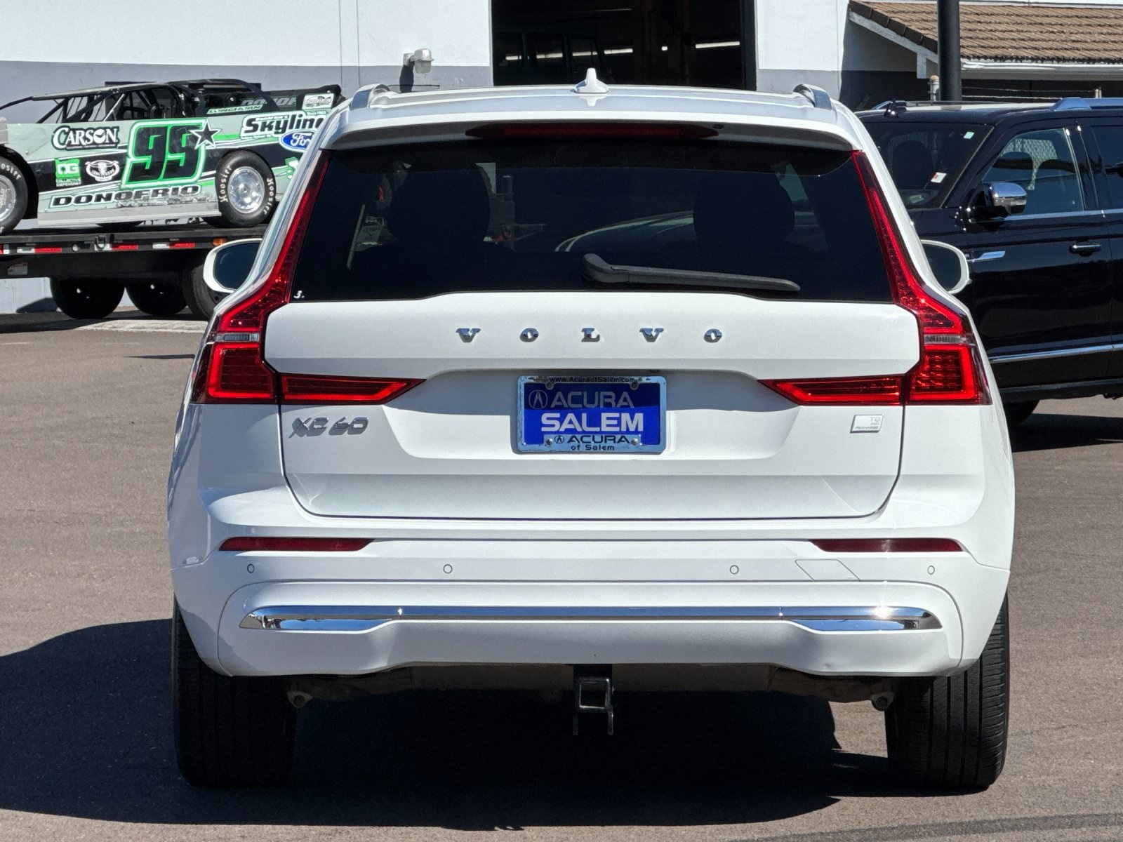 used 2022 Volvo XC60 Recharge Plug-In Hybrid car, priced at $34,498