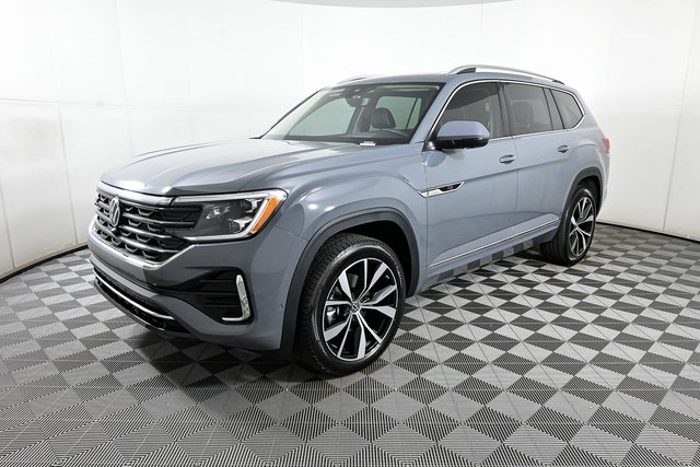 new 2025 Volkswagen Atlas car, priced at $55,648