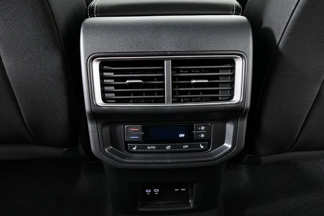 new 2025 Volkswagen Atlas car, priced at $55,648