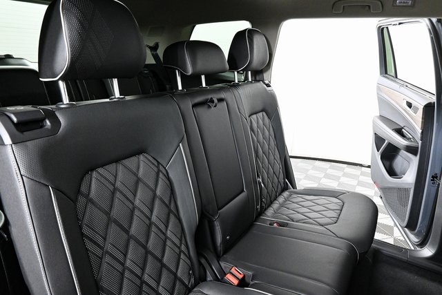 new 2025 Volkswagen Atlas car, priced at $55,648