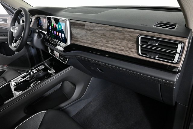new 2025 Volkswagen Atlas car, priced at $55,648