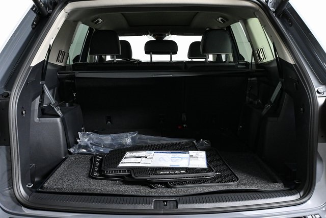 new 2025 Volkswagen Atlas car, priced at $55,648